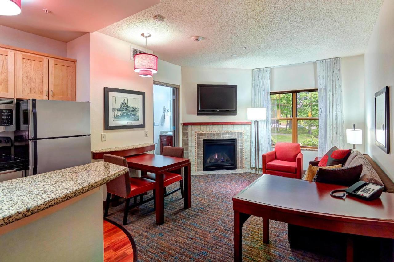 Residence Inn Minneapolis Plymouth Exterior foto